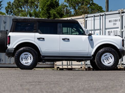 New 2026 Ford Bronco Outer Banks AWD/4WD image 2
