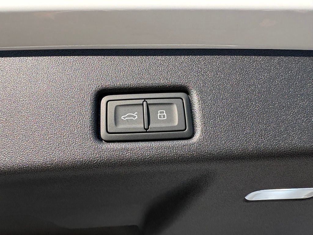 New 2026 Audi Q5 Premium AWD/4WD image 18