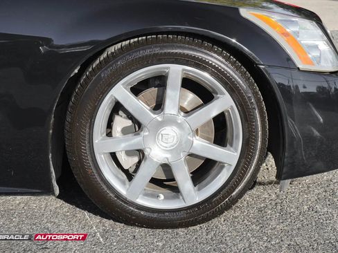 Used 2005 Cadillac XLR image 10