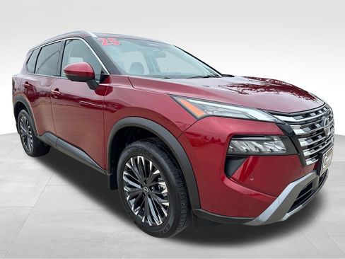 Used 2025 Nissan Rogue SL w/ Tech Package AWD/4WD image 8