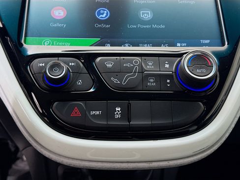 Used 2021 Chevrolet Bolt LT image 16