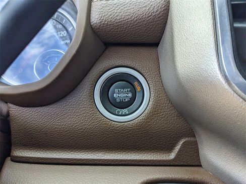 Used 2022 RAM 3500 Laramie image 31