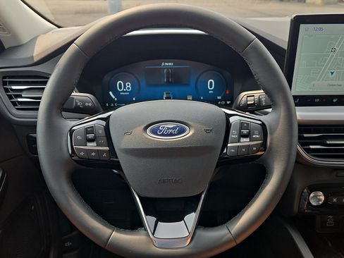 Used 2024 Ford Escape Platinum w/ Class II Trailer Tow Package AWD/4WD image 12
