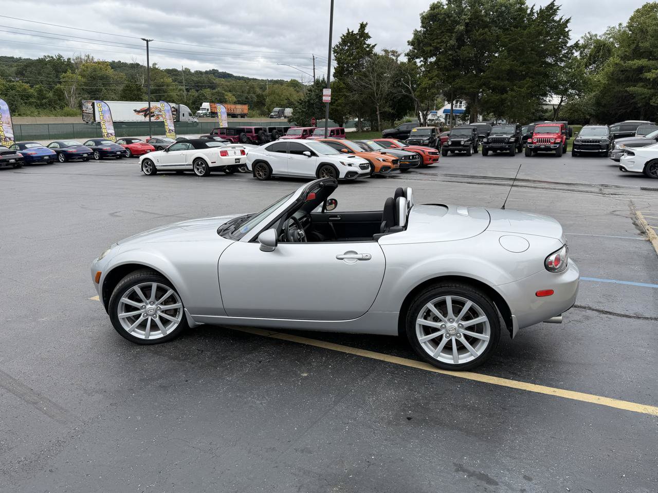 Used 2007 MAZDA MX-5 Miata Touring RWD image 42