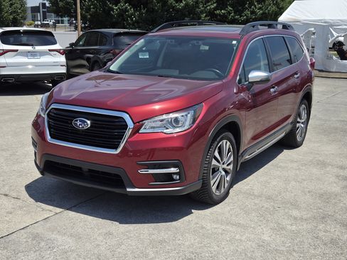 Used 2019 Subaru Ascent Touring AWD/4WD image 2