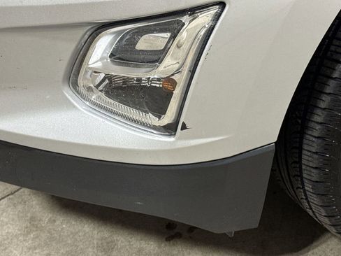 Used 2021 Chevrolet Equinox LS FWD image 33
