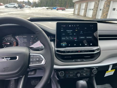 New 2026 Jeep Compass Limited image 14