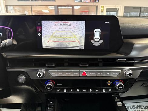 Used 2025 Kia Telluride S image 33