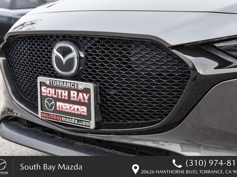 Used 2020 MAZDA MAZDA3 Hatchback w/ Preferred Package image 5