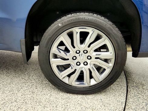 Used 2019 Chevrolet Silverado 1500 LTZ w/ LTZ Premium Package image 9