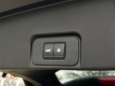 Certified 2024 Nissan Rogue SL image 27