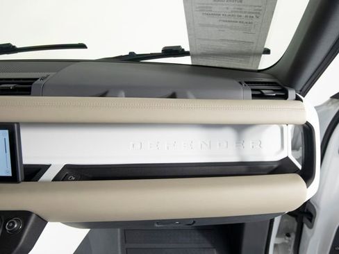 Used 2022 Land Rover Defender 110 X-Dynamic HSE image 26