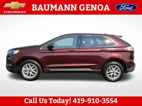 Used 2024 Ford Edge SEL w/ Convenience Package AWD/4WD image 2