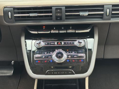 Used 2020 Lincoln Corsair Reserve w/ Equipment Group 201A AWD/4WD image 19