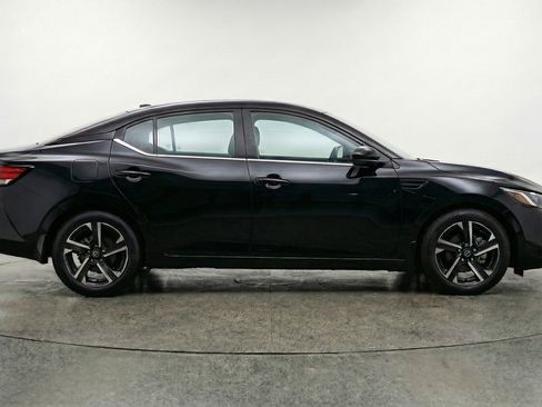 Used 2025 Nissan Sentra SV FWD image 11