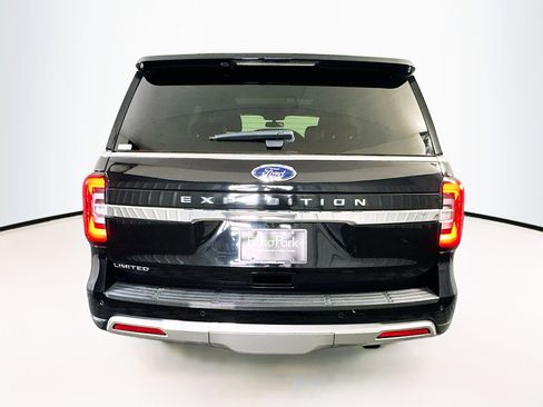 Used 2024 Ford Expedition Limited image 7