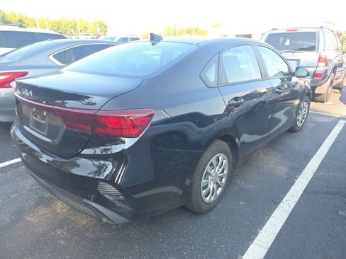Used 2023 Kia Forte LX FWD image 6
