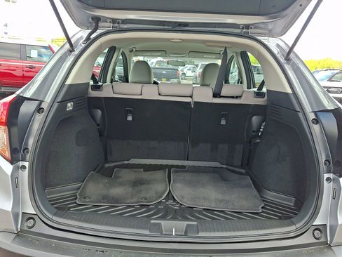 Used 2018 Honda HR-V LX image 27