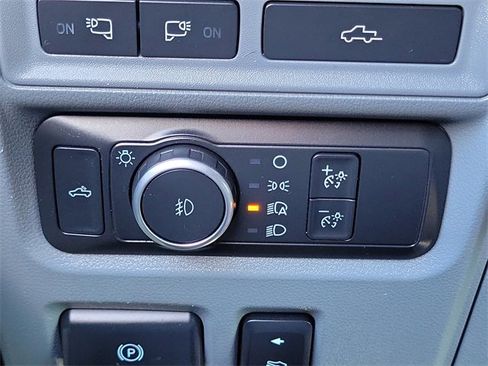 Used 2021 Ford F150 Lariat w/ Equipment Group 501A Mid image 17