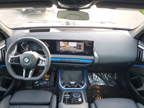 Used 2025 BMW X3 xDrive30i w/ Premium Package image 21