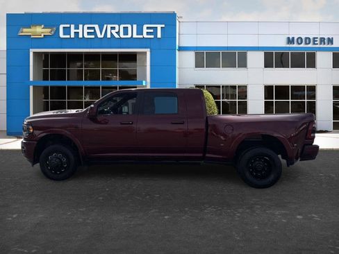 Used 2023 RAM 3500 Limited image 2