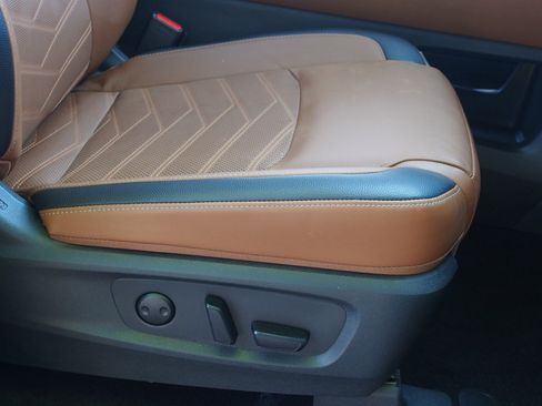 Used 2024 Nissan Pathfinder Platinum w/ Cargo Package FWD image 12