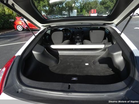 Used 2010 Nissan 370Z Coupe RWD image 15