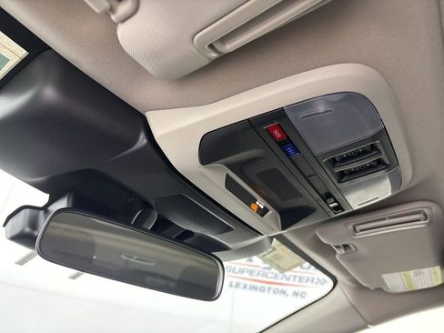 Used 2024 Subaru Crosstrek 2.0i Premium image 20