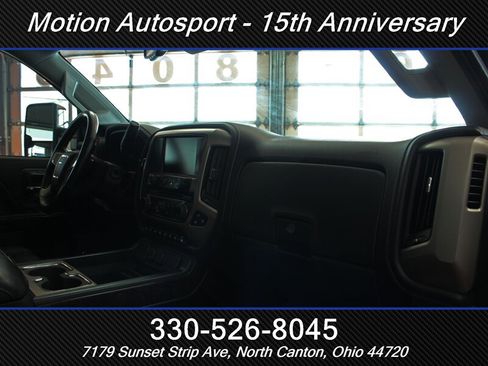 Used 2016 GMC Sierra 3500 Denali w/ Duramax Plus Package AWD/4WD image 33