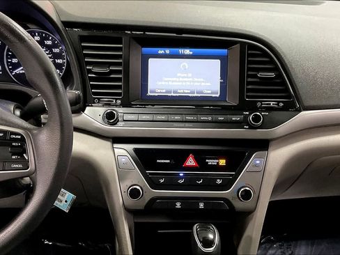 Used 2017 Hyundai Elantra SE FWD image 7