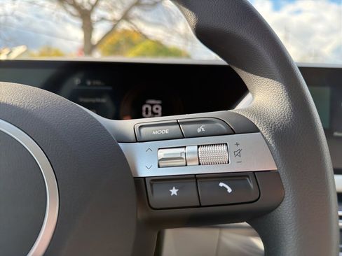 New 2026 Hyundai Tucson SE image 32