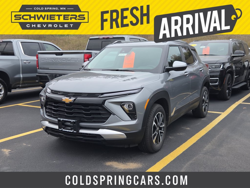Used 2026 Chevrolet TrailBlazer LT w/ Convenience Package AWD/4WD image 1