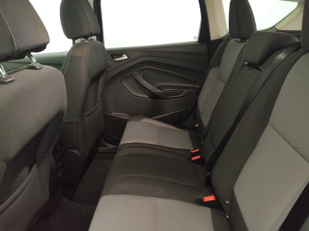 Used 2017 Ford Escape SE w/ Equipment Group 201A AWD/4WD image 18