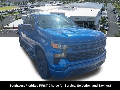 Used 2022 Chevrolet Silverado 1500 Custom image 2