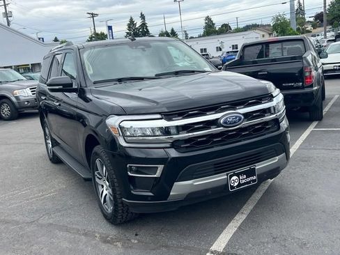 Used 2024 Ford Expedition Limited AWD/4WD image 5