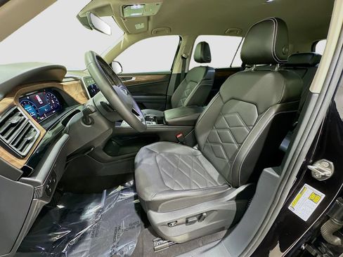 Used 2024 Volkswagen Atlas SE FWD image 21