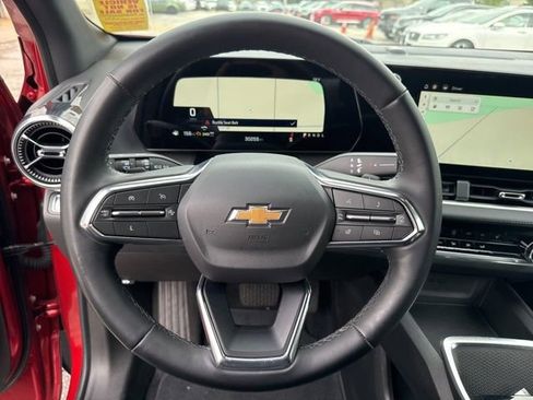 Used 2025 Chevrolet Equinox LT image 20