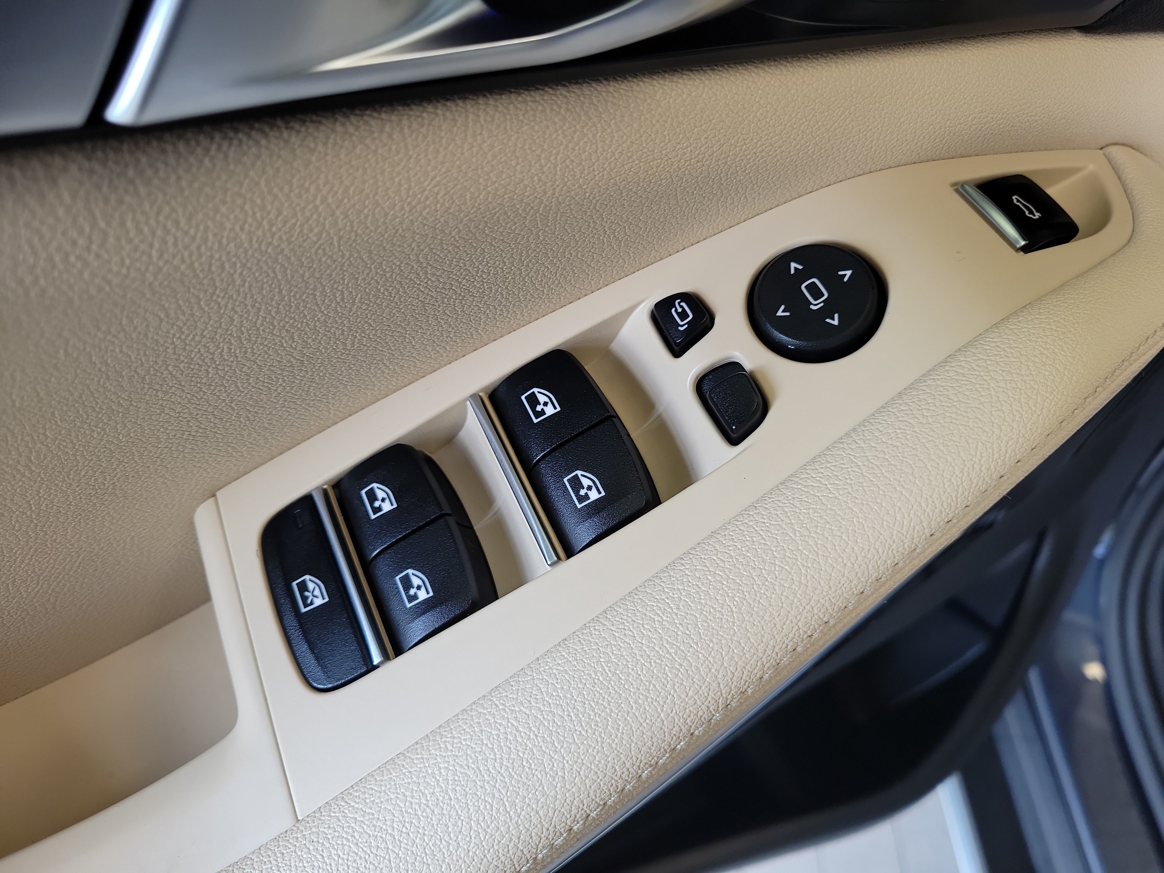 Used 2019 BMW X5 xDrive40i w/ Premium Package 2 AWD/4WD image 20