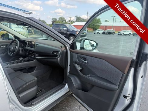 Used 2023 Nissan Rogue SV AWD/4WD image 39