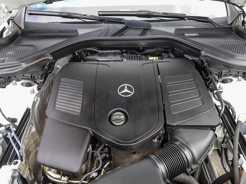 Used 2024 Mercedes-Benz GLC 300 image 30