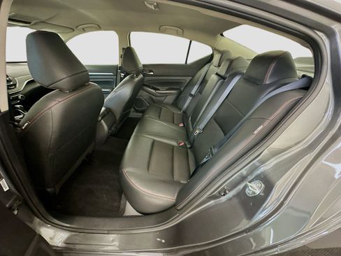 Used 2025 Nissan Altima 2.5 SR FWD image 28