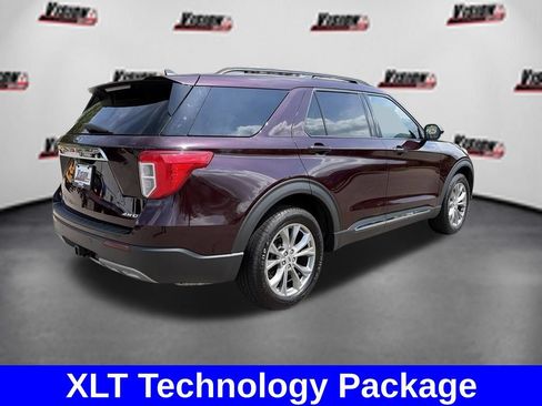 Used 2022 Ford Explorer XLT w/ Equipment Group 202A AWD/4WD image 5