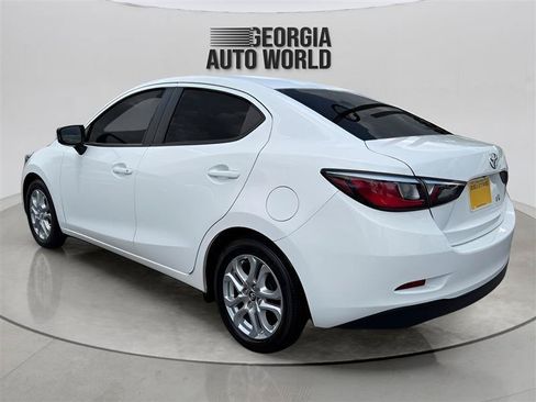 Used 2017 Toyota Yaris iA FWD image 9