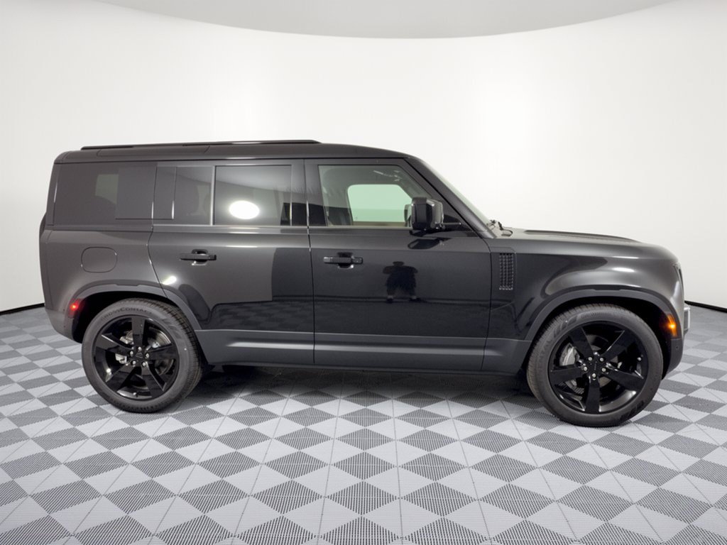 New 2026 Land Rover Defender 110 S AWD/4WD image 8