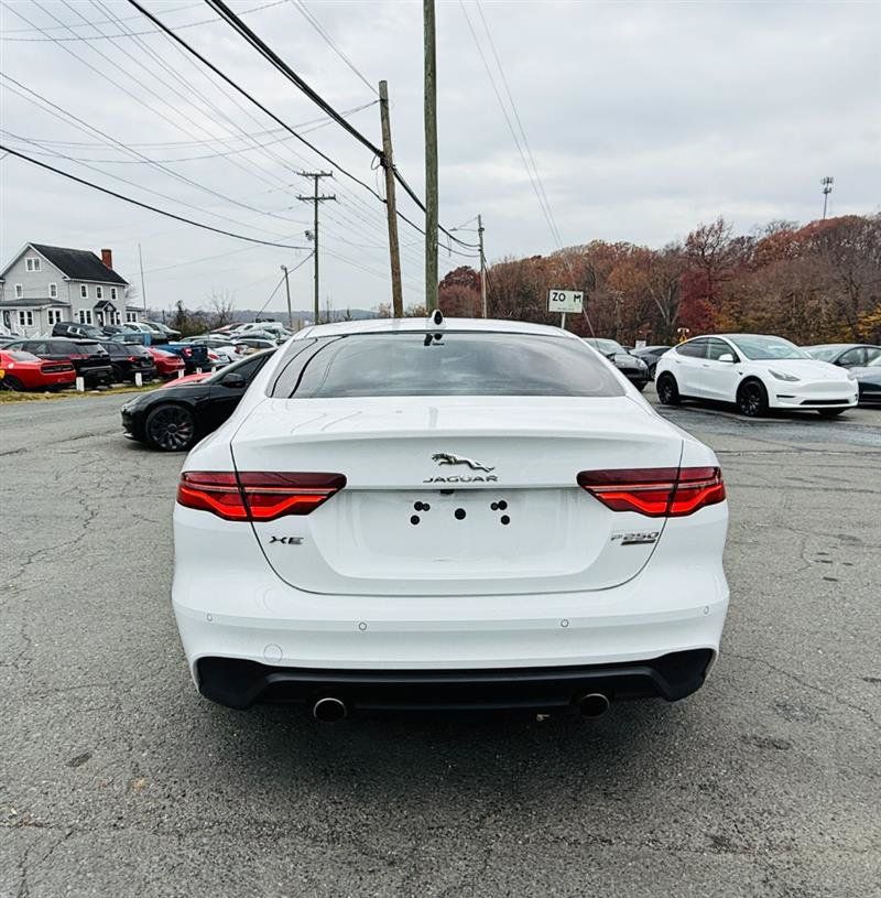 Used 2020 Jaguar XE S RWD image 4