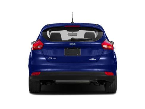 Used 2015 Ford Focus SE w/ SE Sport Package FWD image 5
