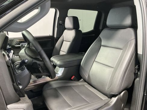 Used 2025 Chevrolet Silverado 1500 RST w/ Convenience Package II AWD/4WD image 14