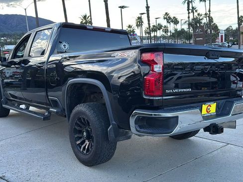 Used 2022 Chevrolet Silverado 2500 LT w/ Advanced Trailering Package image 5