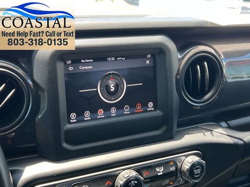 Used 2022 Jeep Gladiator Sport AWD/4WD image 39