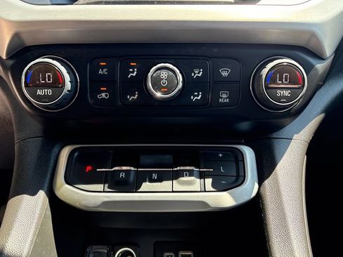 Used 2023 GMC Acadia SLE w/ Driver Convenience Package AWD/4WD image 23